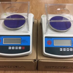 Cân phân tích 600 g